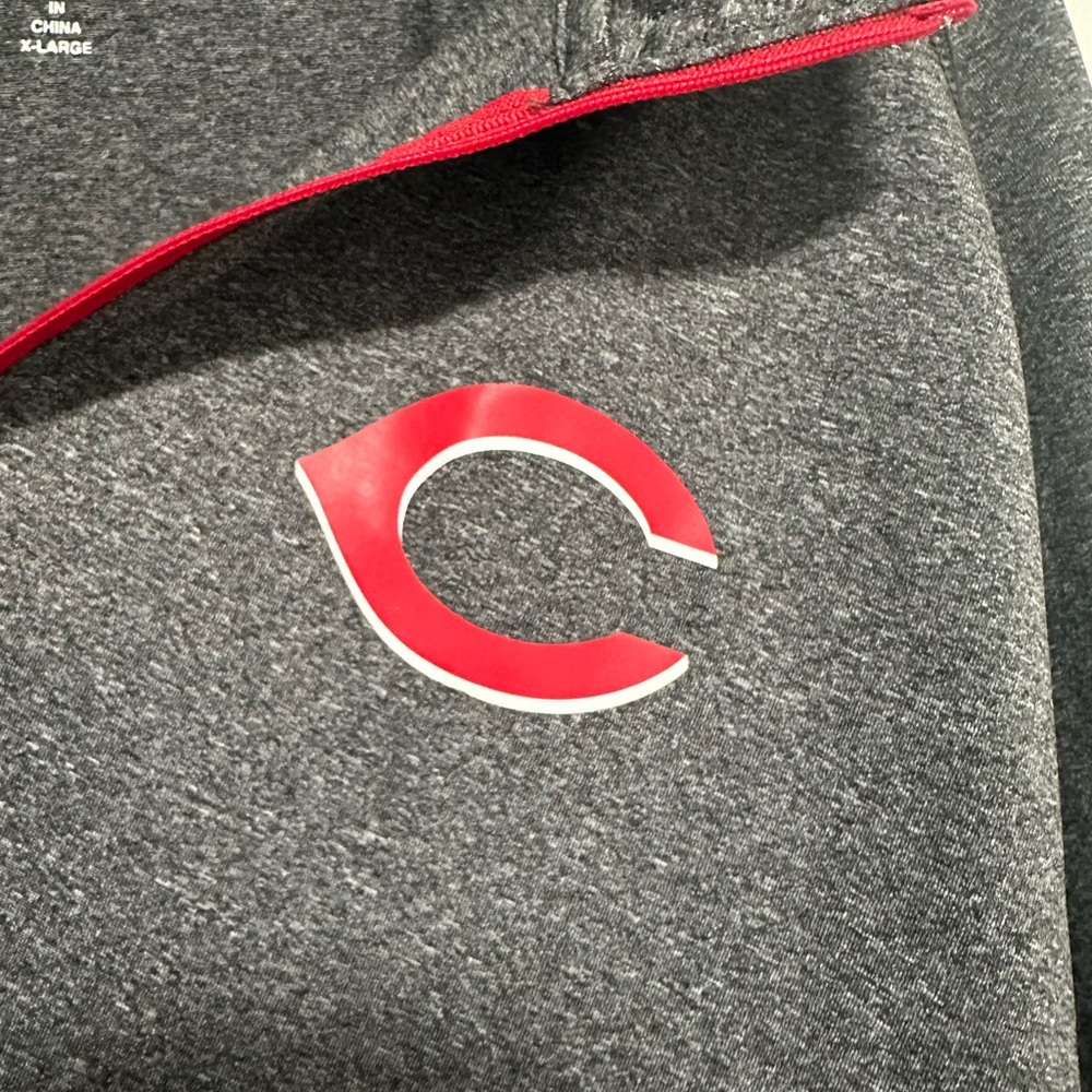 Cincinnati reds pullover - Picture 3 of 4
